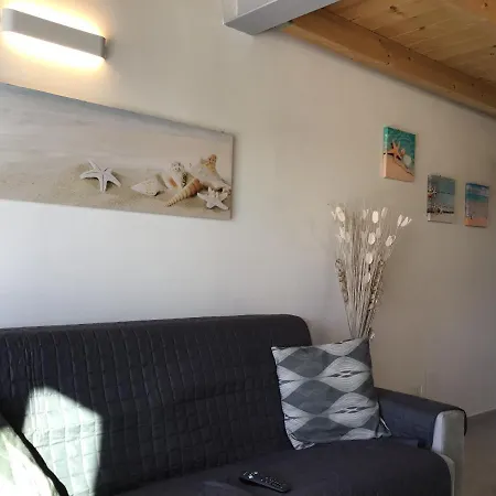 Appartement Marinella House *