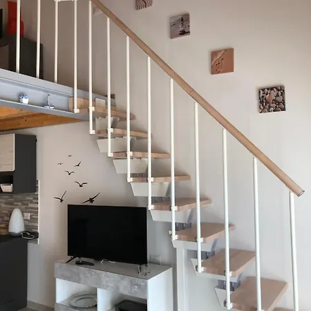 아파트 Marinella House